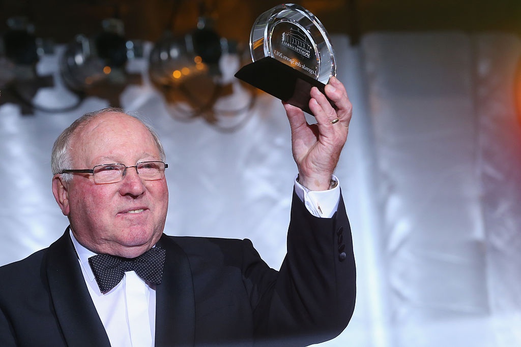 Messi gia nhap 10 chan sut huyen thoai anh 8