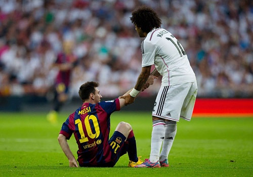 Marcelo len tieng sau khi lam Messi do mau hinh anh