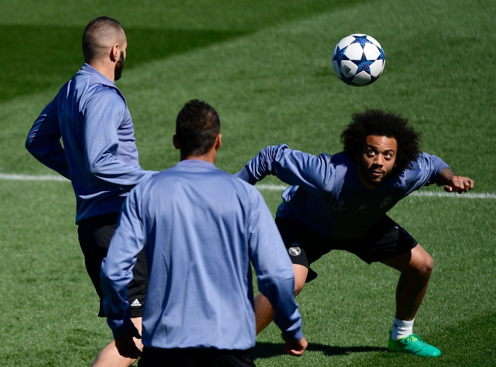 Ronaldo phan khich truoc tran doi dau Atletico anh 5