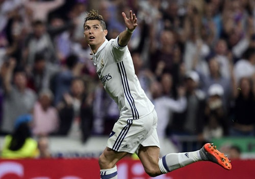 Ronaldo don con mua loi khen sau hat-trick vao luoi Atletico hinh anh