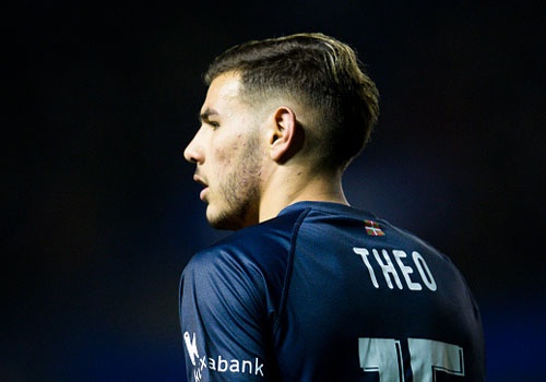 Nhung pha di bong toc do cua Theo Hernandez hinh anh