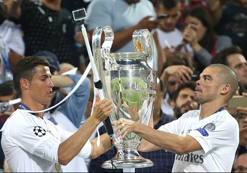 4 tran ‘chung ket’ va 2 ky luc cho Real Madrid hinh anh