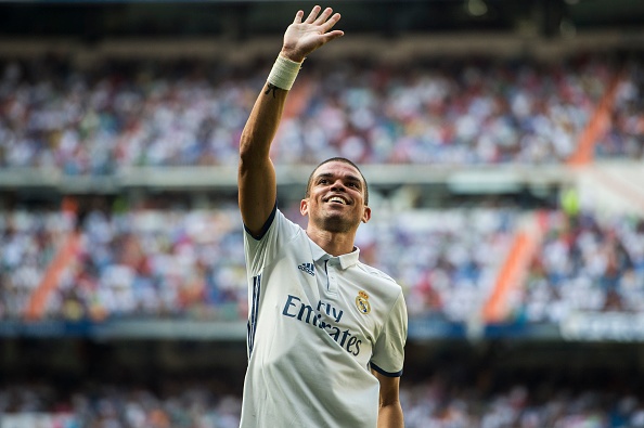 Lo ngoi sao dau tien chia tay Real anh 1