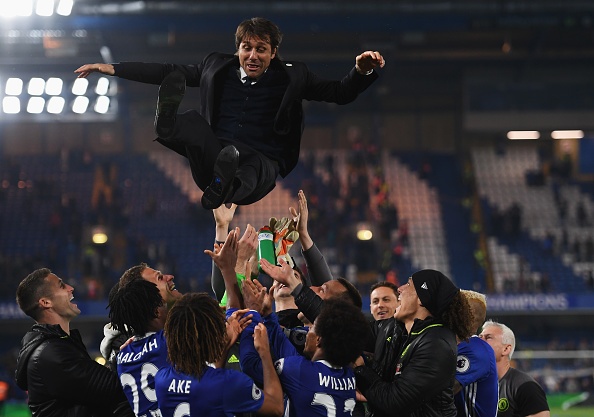 Chelsea thắng mừng danh hiệu Premier League ảnh 9 Chelsea thang mung danh hieu Premier League anh 9