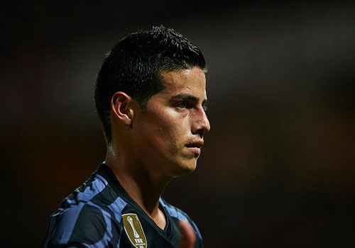 Real ‘bat den xanh’ cho MU vu James Rodriguez hinh anh