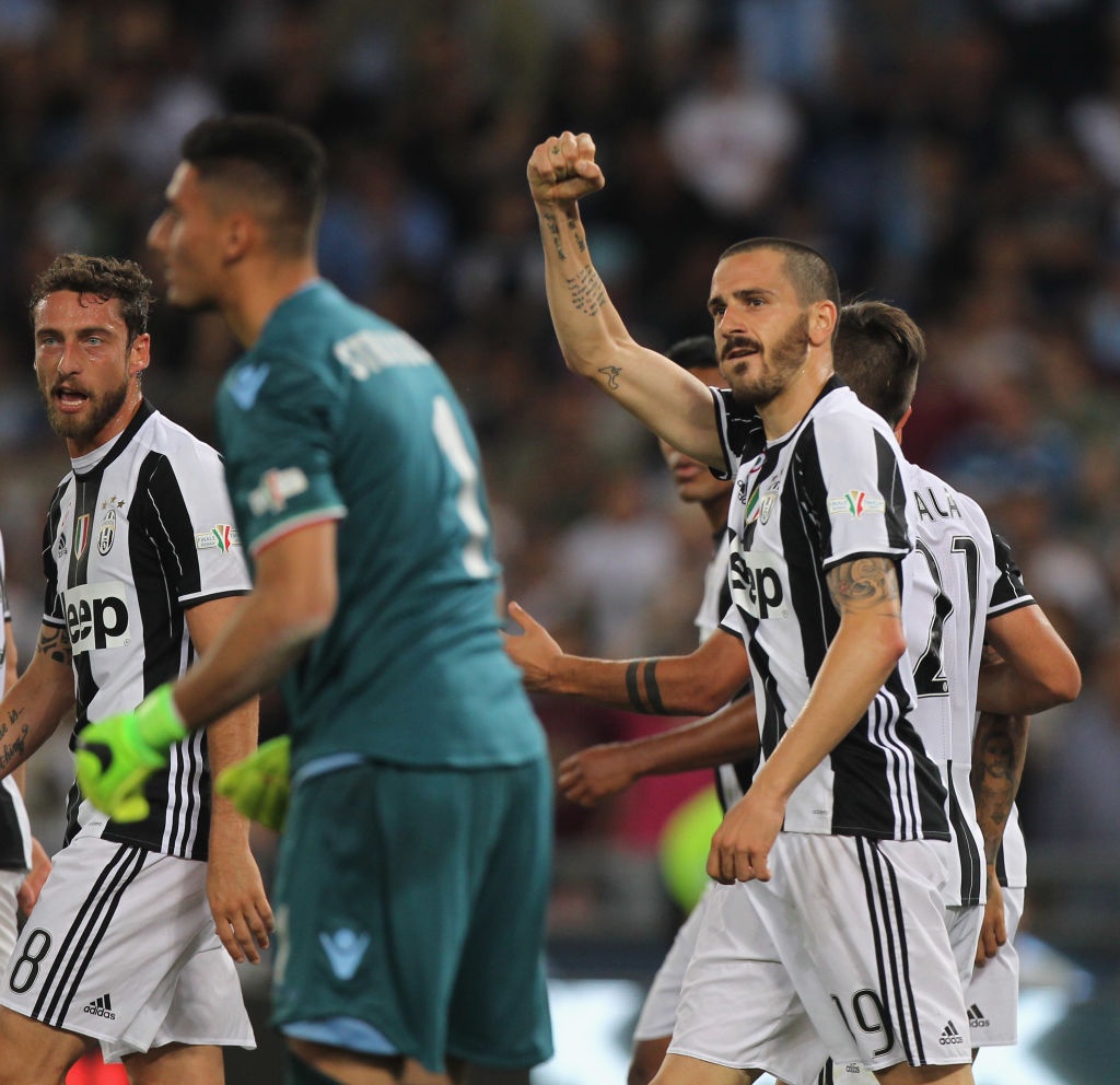 Juve mo dau cho cu an ba danh hieu anh 4