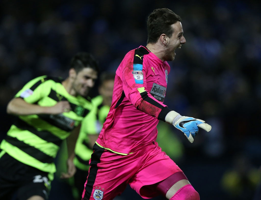 Tran dau dat nhat bong da mua nay anh 7