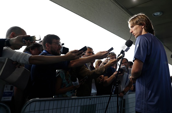 Truyen thong quoc te vay cau thu Real anh 10