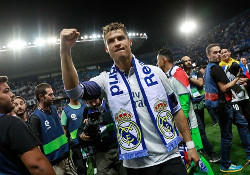 Doi hinh 11 cau thu dat gia ket hop Real va Juve hinh anh