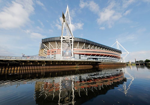 San van dong hoanh trang truoc chung ket Real vs Juve hinh anh