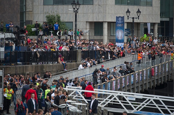 An ninh that chat tran Real vs Juve anh 4