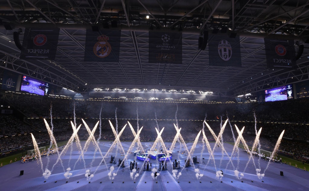 Phao hoa o chung ket Champions League anh 2