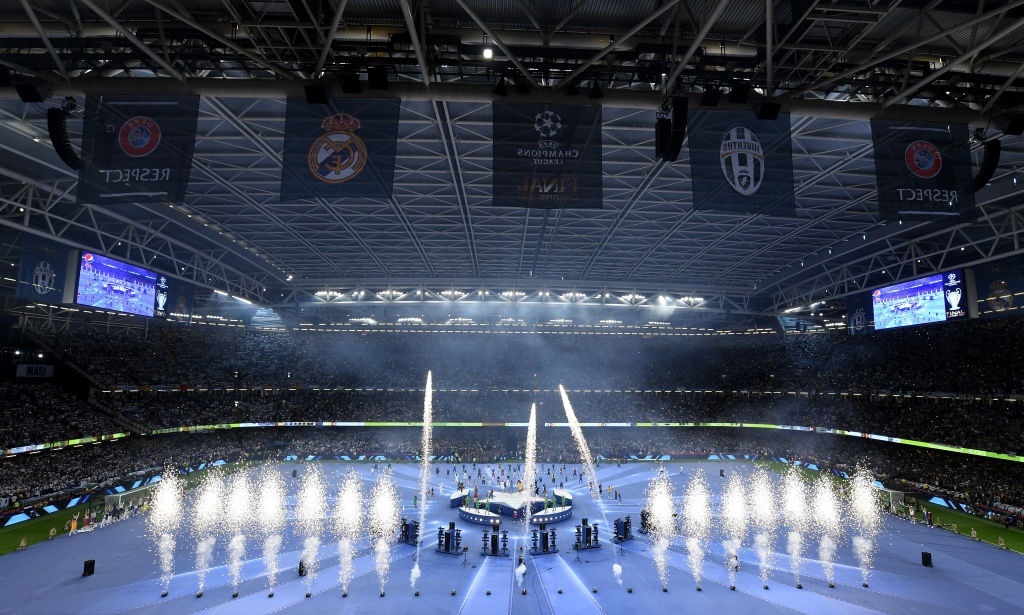 Phao hoa o chung ket Champions League anh 10