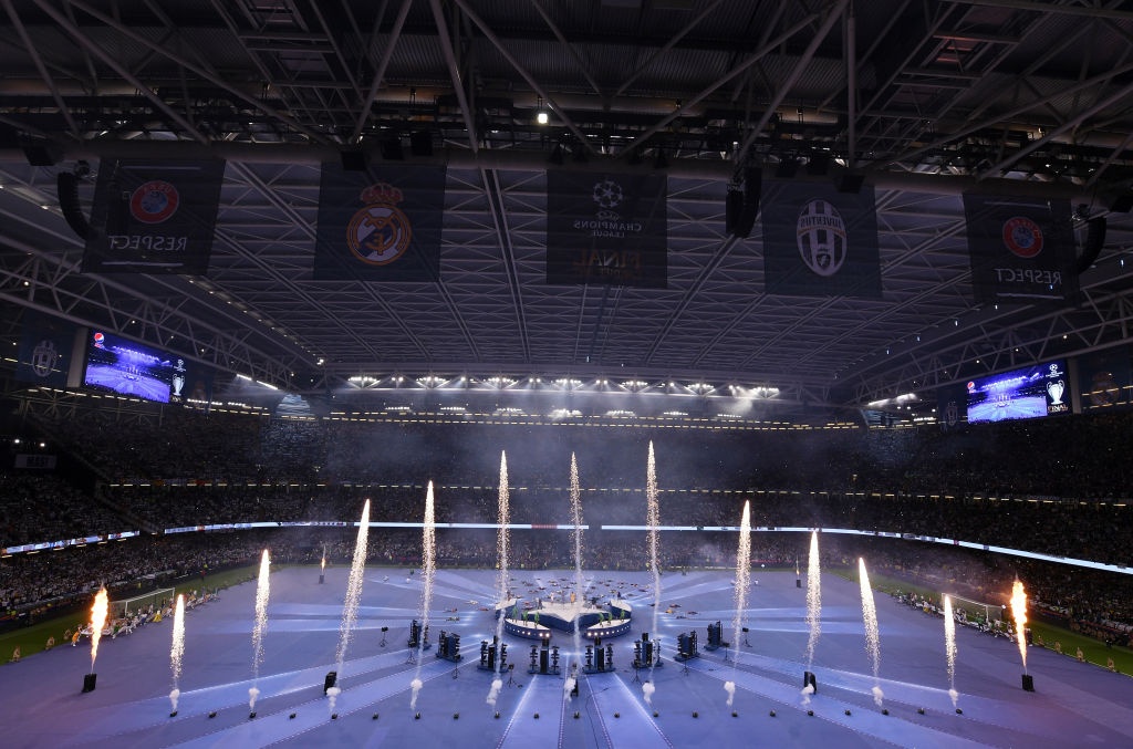 Phao hoa o chung ket Champions League anh 8