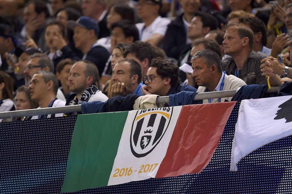 CĐV Real hạnh phúc,  Juve bật khóc  ảnh 7 CDV Real hanh phuc,  Juve bat khoc anh 7
