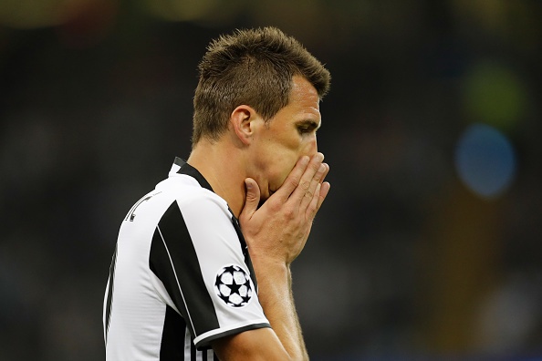 Buffon ngậm ngùi trước cúp Champions League ảnh 7 Buffon ngam ngui truoc cup Champions League anh 7