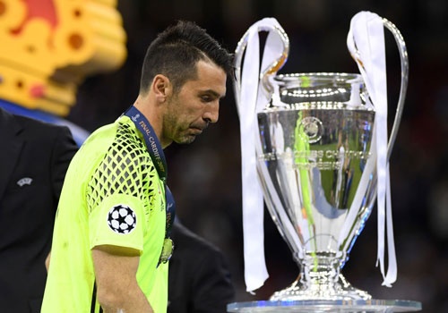 Doi hinh 11 cau thu lung danh chua vo dich Champions League hinh anh