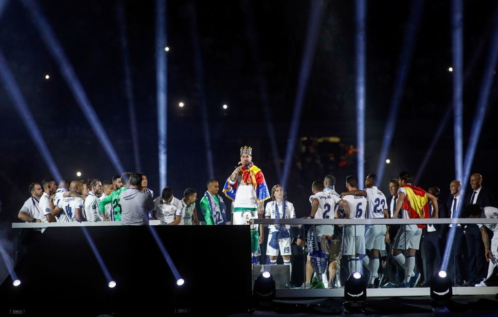 Bien nguoi tai le an mung cua Real anh 9