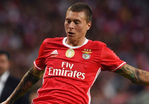 Chuyen nhuong 9/6: MU co hau ve tri gia 35 trieu euro hinh anh