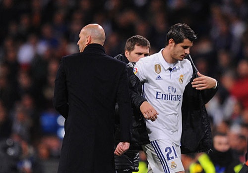 MU va Morata chi con doi quyet dinh cua Real hinh anh