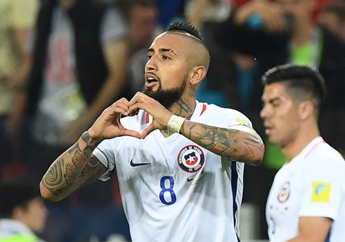 Vidal toa sang, DT Chile thang 2-0 o tran ra quan tai Confeds Cup hinh anh