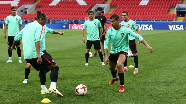 Ronaldo vui ve truoc cao buoc tron thue anh 5