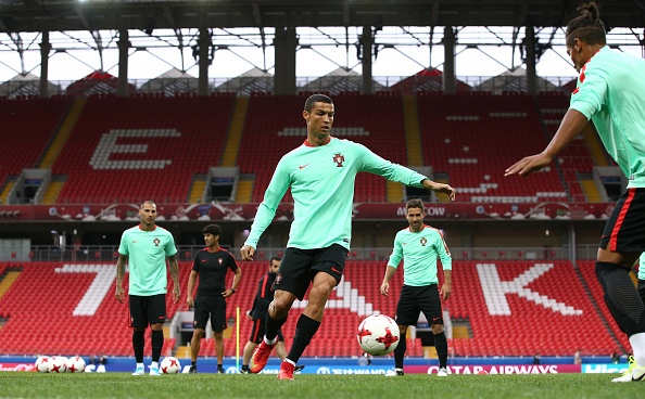 Ronaldo vui ve truoc cao buoc tron thue anh 6