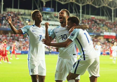 Tai nang tre Chelsea ghi ban, U21 Anh doat ve vao ban ket hinh anh