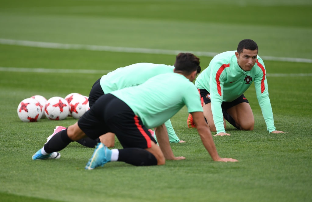 Ronaldo quyet giup Bo Dao Nha vao chung ket anh 3