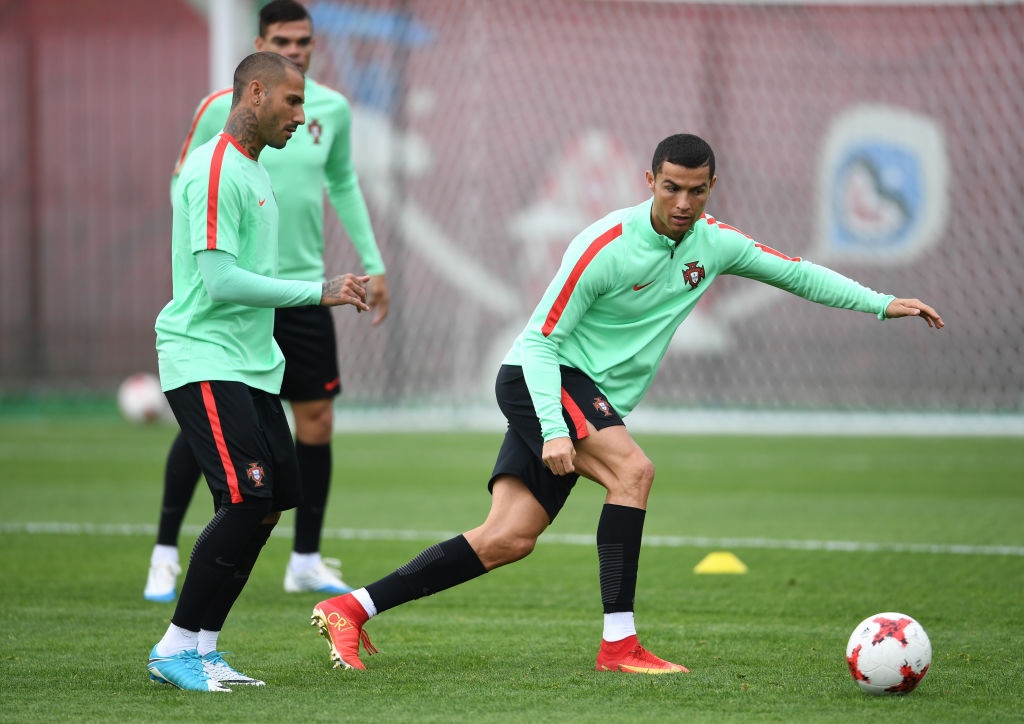 Ronaldo quyet giup Bo Dao Nha vao chung ket anh 4