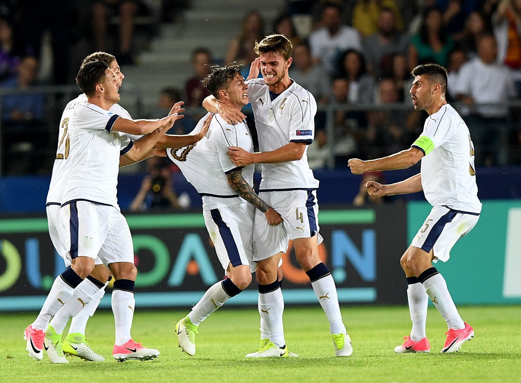 Tiền vệ Atletico lập hat-trick ảnh 5 Tien ve Atletico lap hat-trick anh 5