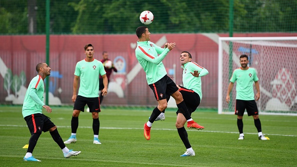 Ronaldo quyet giup Bo Dao Nha vao chung ket anh 7