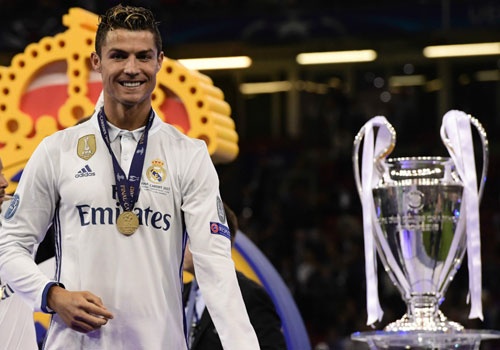 Chuyen nhuong 29/6: Ronaldo giu im lang ve viec roi Real hinh anh