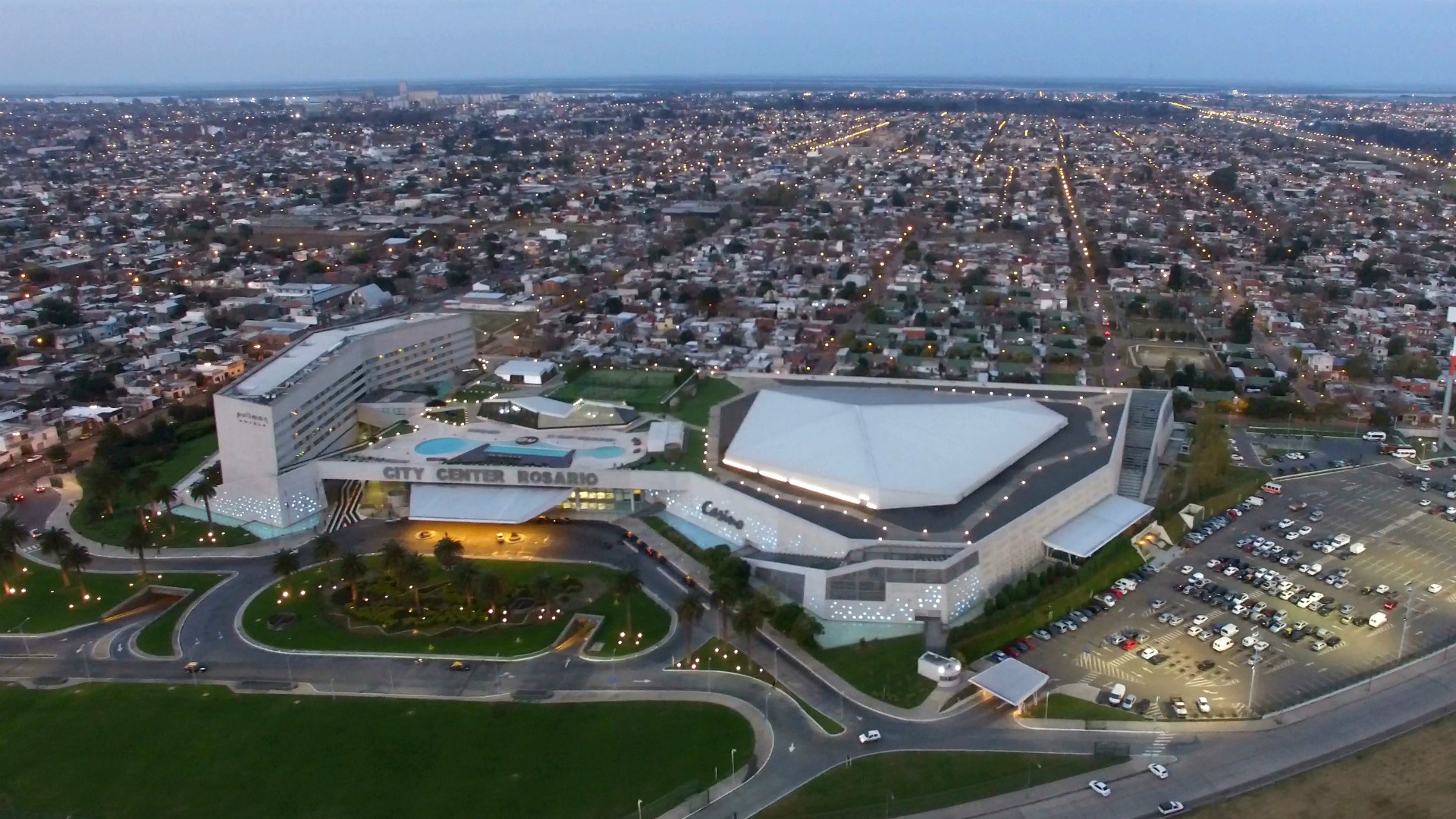 Vo Messi - de nhat phu nhan anh 3