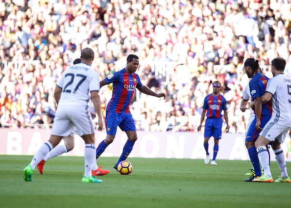 Huyen thoai MU thang cuu ngoi sao Barca anh 9