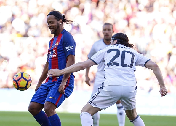 Huyen thoai MU thang cuu ngoi sao Barca anh 4