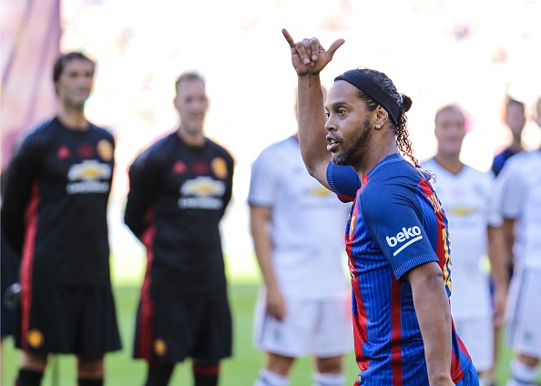 Huyen thoai MU thang cuu ngoi sao Barca anh 1