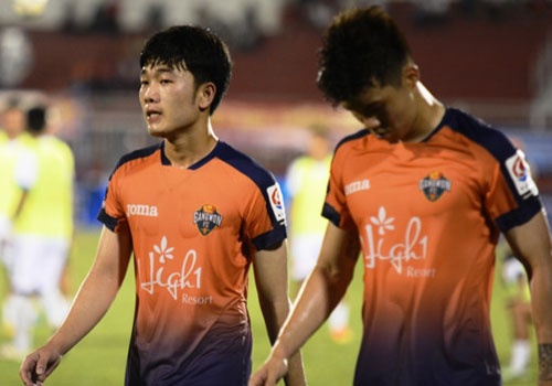 Xuan Truong choi 66 phut, CLB Gangwon co tran thang 2-1 hinh anh