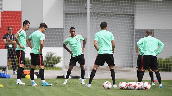 Ronaldo co vu dong doi anh 2