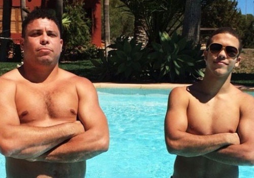 Con trai cua huyen thoai Ronaldo thi dau cho U18 Brazil hinh anh