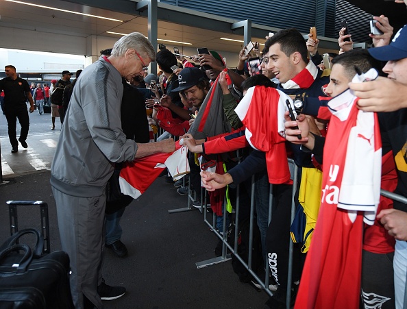 Arsenal được chào đón nồng nhiệt ảnh 4 Arsenal duoc chao don nong nhiet anh 4