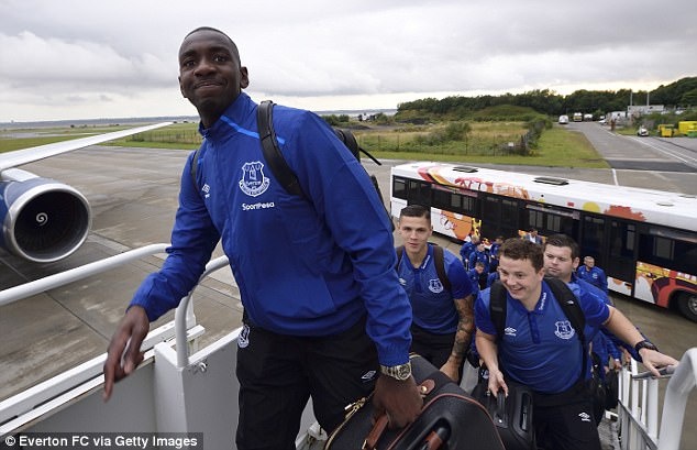 Rooney cung dong doi len duong du dau anh 8