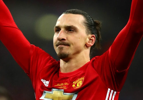 Chuyen nhuong 13/7: MU se ky hop dong ngan han voi Ibra hinh anh