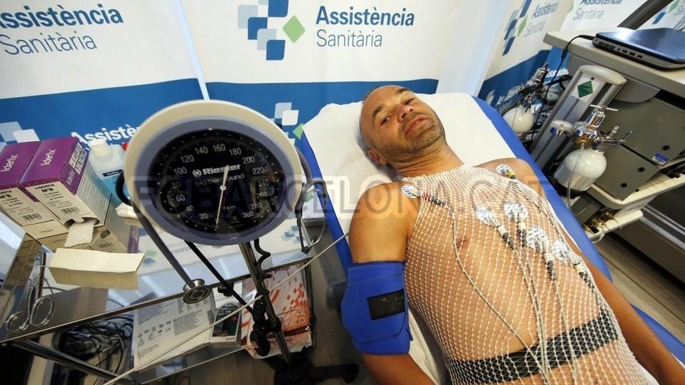 Messi tro lai Barca kiem tra the luc anh 7