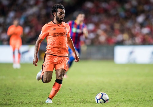 Liverpool co co hoi gianh danh hieu dau tien he nay hinh anh