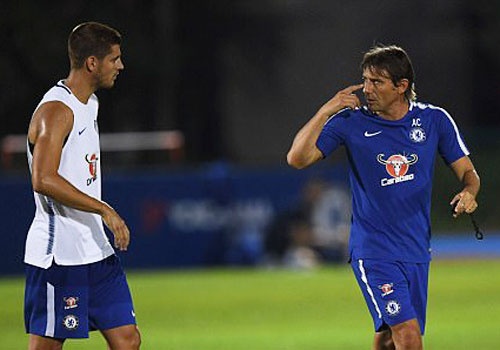 Morata gap kho khan khi tap buoi dau tien o Chelsea hinh anh