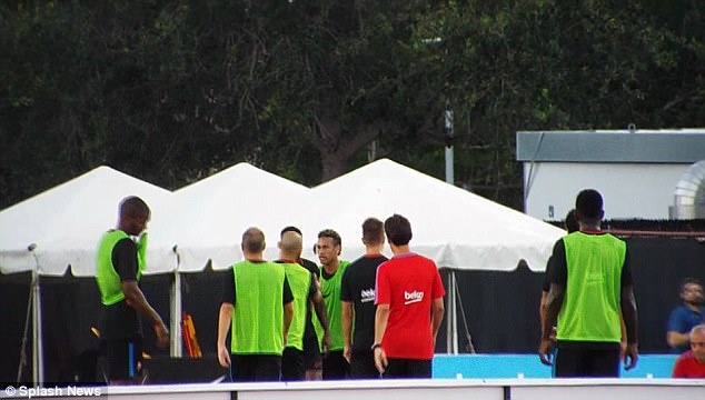 Neymar tro lai sau vu doi danh Semedo anh 8