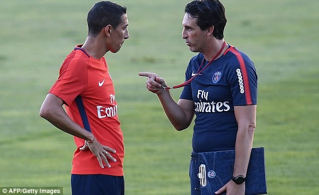 Neymar tro lai sau vu doi danh Semedo anh 9