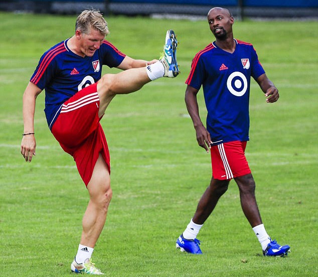 Kaka doi dau doi bong cu Real anh 3