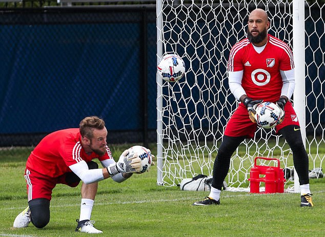 Kaka doi dau doi bong cu Real anh 6